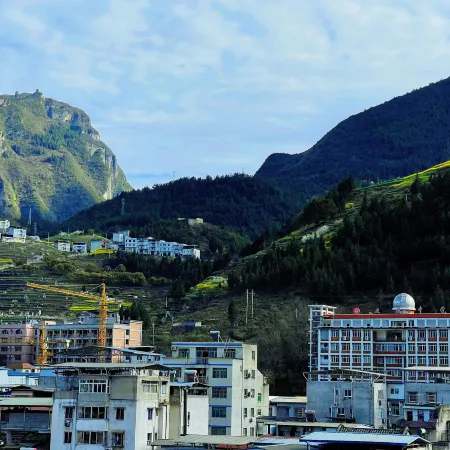 Liangjiang Huaxuan Hotel