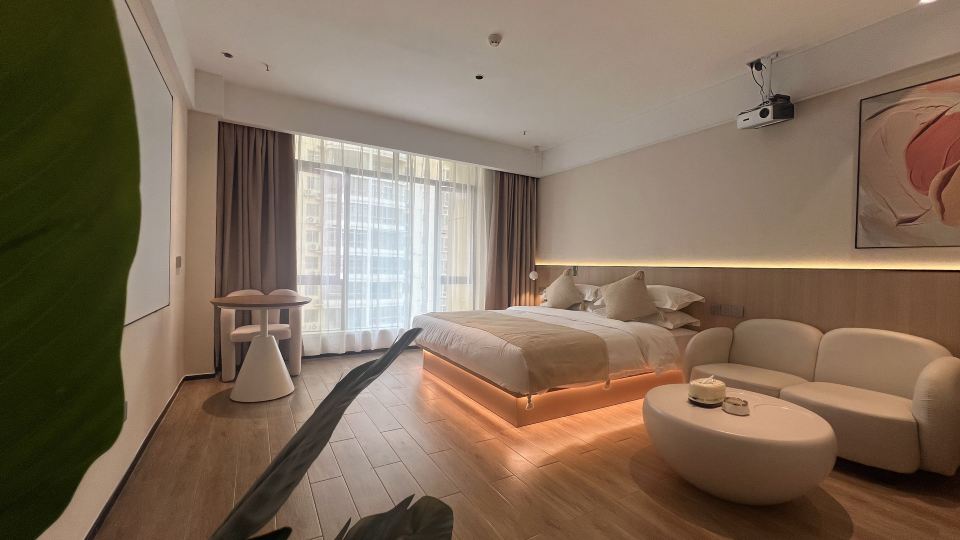 Yunduo Apartment (Baise Wanjingcheng Nightless Street)