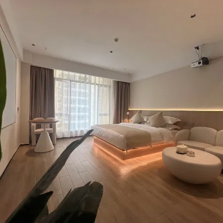 Yunduo Apartment (Baise Longjing Global Commercial Center)