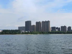 Yantai Baohua Mingdu Hotel