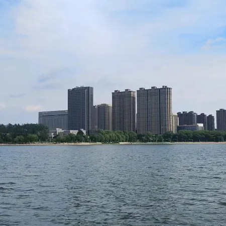 Yantai Baohua Mingdu Hotel