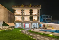 Yiqijian B&B Hotels near Roars Gorge Whitewater Adventure Scenic Tourist