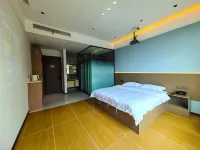 Liulian Hotel (Tiantai Mountain Scenic Area high-speed railway station Branch) - balcony