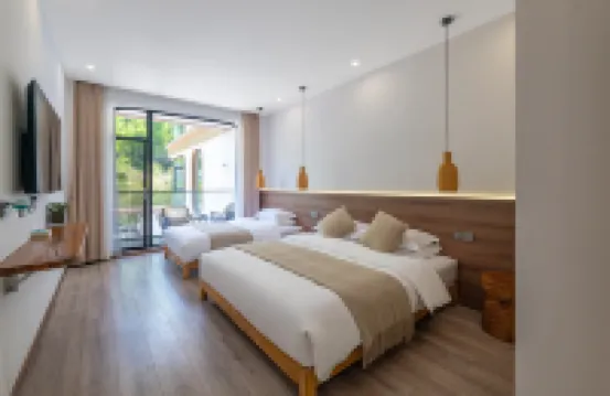Chongdugou Scenic Area Wan Feng Ji Xu Homestay