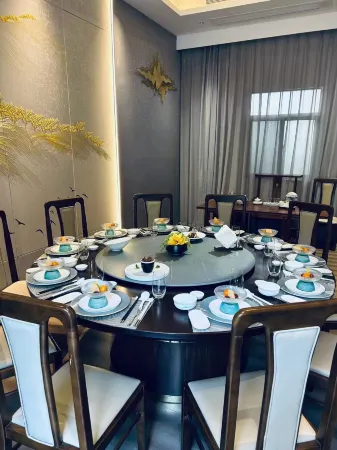 Qingyuanshan Hotel Отели рядом с достопримечательностью «Baohu Pavilion»