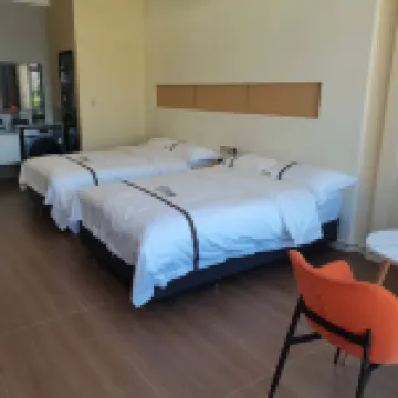 Shijianlu Homestay (Tekes Baguacheng Lijie)