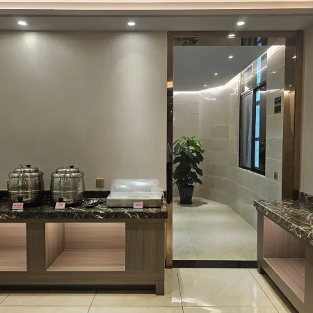 Yeste International Hotel (Lufeng Renmin Road Suibao)