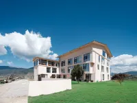 香格里拉山水之境 | Holiday·Villa 山谷リゾート民宿 納帕海帰青草原周辺のホテル