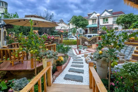 Kunming Shallow Light Inn (Haigeng Dam Branch) Отели рядом с достопримечательностью «CPC Yunnan Provincial Committee Party School»