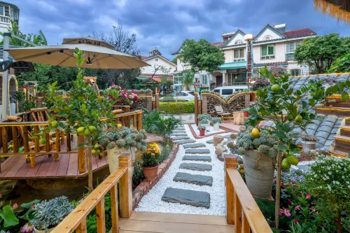 Kunming Shallow Light Inn (Haigeng Dam Branch)