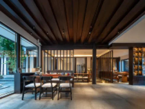 麗江古城·半山無喧境パノラマ美宿(大水車) 麗江のホテル