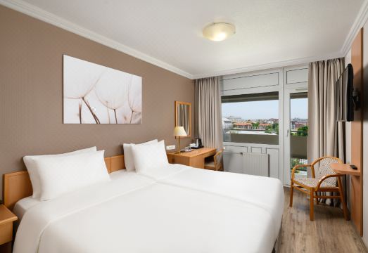 Danubius Hotel ArenaHotel Overview