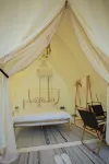 Full Xi camping base