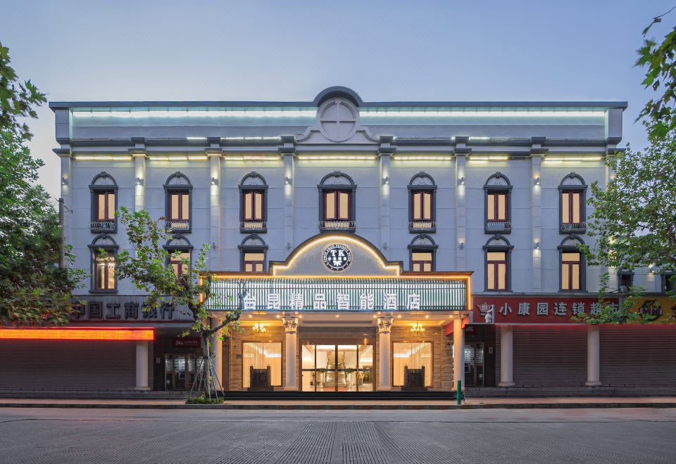 hotel overview picture