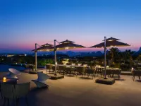 Lijiang Moon View · Quiet Holiday Lakeside Hotel (Guilin Two Rivers & Four Lakes Area) Hotels near Xiufeng