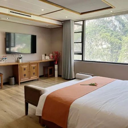Donghe Lijing Hotel