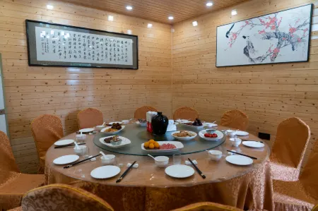 nanxijiang menkou shiziyan homesday Отели рядом с достопримечательностью «Cangpo Ancient Village»