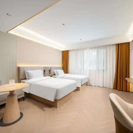 Xingcheng Hotel, Tuanjie South Street, Kuitun Station