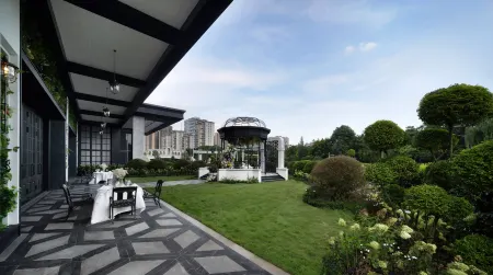 Anlandon International Hotel Отели рядом с достопримечательностью «Sichuan Construction Department Televison University Branch (Junior College)»