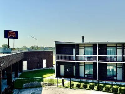 FairBridge Inn Express Hiawatha Hotels in Hiawatha