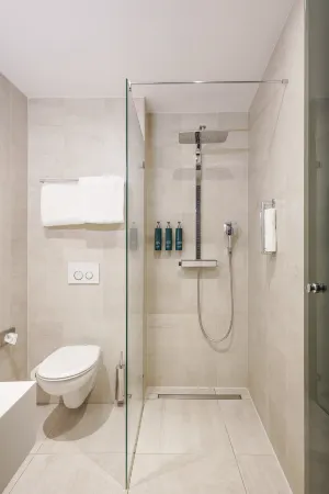 DoubleTree by Hilton Amsterdam – Ndsm Wharf Отели рядом с достопримечательностью «Мост Питон»