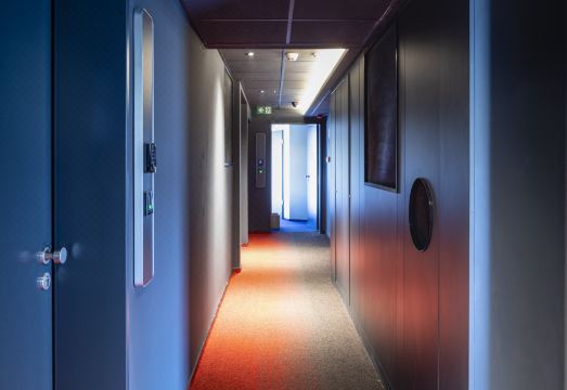 스마트아파트의 현대적인 주방