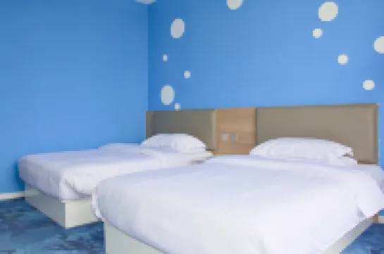 Mile Lake View Baiman Hotel (Wenquan Road Branch)