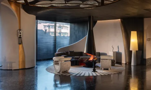 Tyndall Hotel · Gap