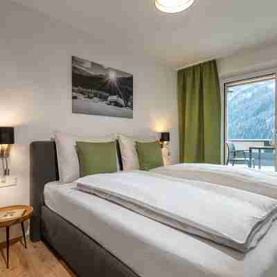 AlpenParks Taxacher Hotel & Apartment Rooms