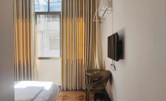 Jinping Jiuqi Chinese Inn (Longli Gucheng)