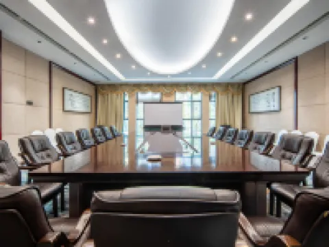 Silverhall Grand Hotel Hotels in Qichun