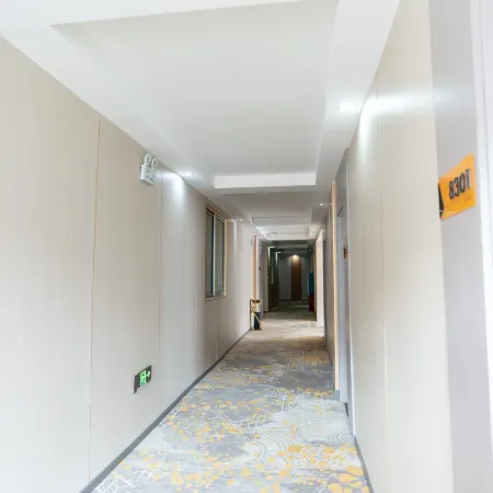 Shell Hotel (Jiefang Road, Yuexi County)