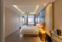 Boman Hotel (Zigong Fushun Yantan High-Speed Railway Station)