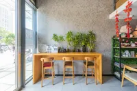Yiduo Hotel (Nanchang Jiangxi Science and Technology University Taizidian Subway Station)