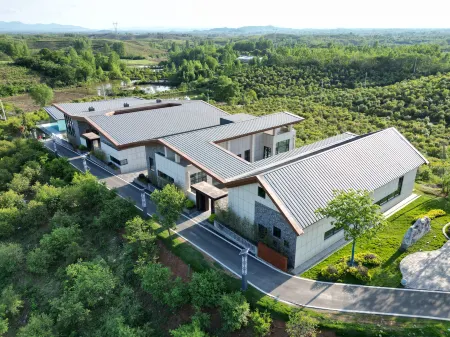 Liangqi Mountain Courtyard B&B Отели в г. Гуаншань