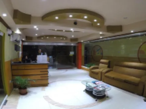 RedDoorz Plus @ Taj Hotel Tuguegarao カガヤンのホテル