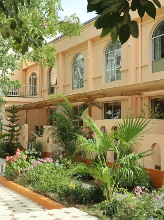 Sanshe Life Hostel Отели в г. Чантин