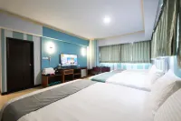 靉嗨文旅愛河館 鄰近高雄時空之城的酒店