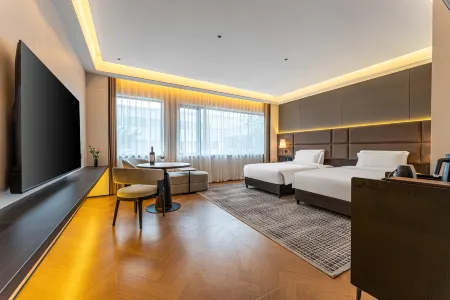 Howard Johnson Business Club by Wyndham Lanting Hotel Ningbo Отели рядом с достопримечательностью «Zhejiang Buddhist College (Headquarters)»