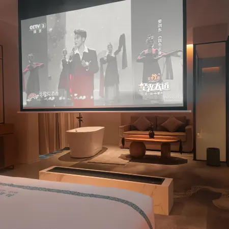 Yangguang Hotel Hotels in Tonghai