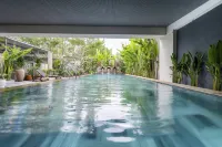 DOMA by HSuites Hotel & Apartment