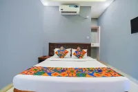 YogiTree Beach Resort & Cafe - balcón