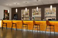 Ramada by Wyndham Amsterdam Airport Schiphol - bar