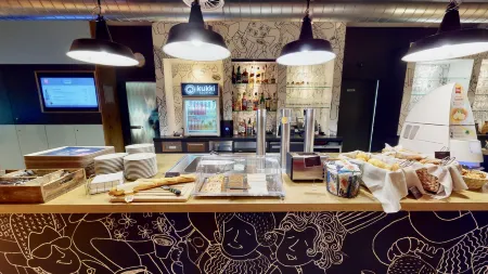 Ibis Koeln Airport Отели рядом с достопримечательностью «Зоопарк Рольфс Штрайхель»