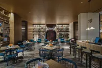 Hotel Indigo Yantai Golden Coast - بار