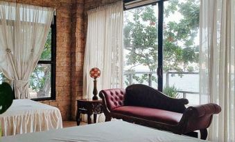 5. RedDoorz..