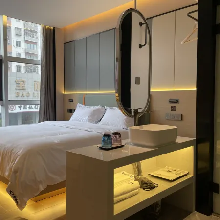 HuanCheng Hotel((Shenzhen Dongmen Old Street MixC Store)) Отели рядом с достопримечательностью «Парк Личи»