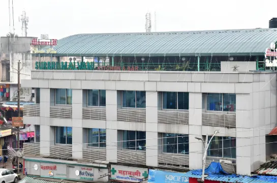 Hotel Monarch Center Point Near Dahanu Beach, Bordi