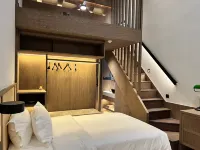 Yele Lake Scientific Research Hotel