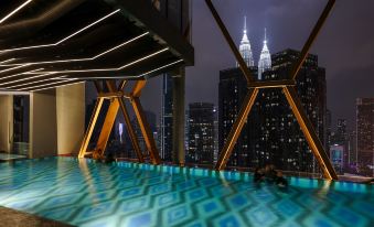 Scarletz KLCC @ Apartments By Gravity 【6mins Kuala Lumpur Tower(KL Tower) + Rooftop Infnity pool】